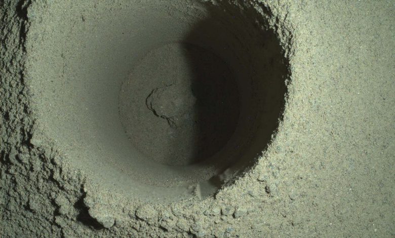 مریخ نورد ناسا اولین نمونه خود را از مریخ گرفت - اما این نمونه خالی است