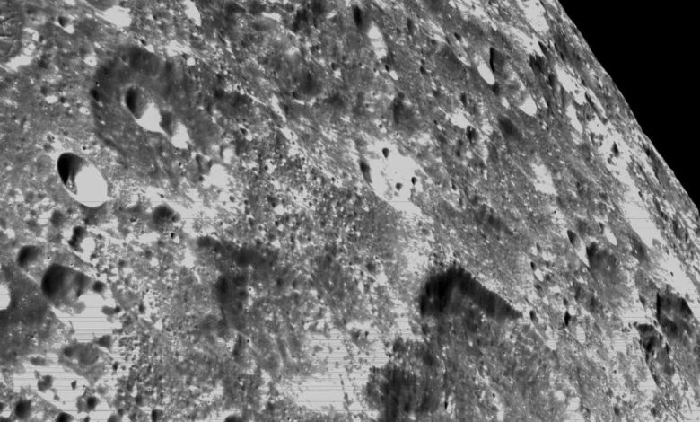 کپسول اوریون ناسا از نزدیک عکس های شگفت انگیزی از ماه می گیرد