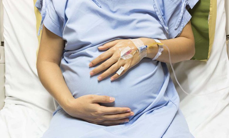 نرخ مرگ و میر مادران در ایالات متحده در سال 2021 به طرز چشمگیری افزایش یافت